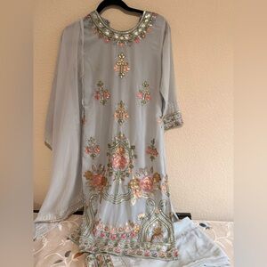 Floral Embroidered Gray Kurta with pants and Dupatta